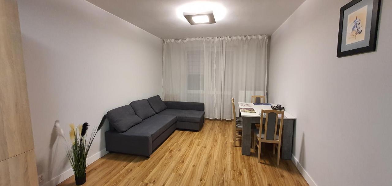 Fajny Apartament Z Parkingiem, Obok Metra. Varsovia Exterior foto