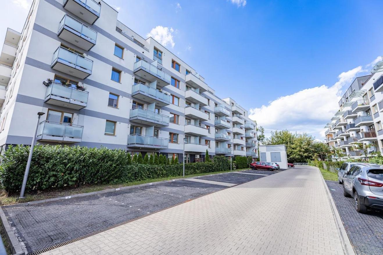 Fajny Apartament Z Parkingiem, Obok Metra. Varsovia Exterior foto