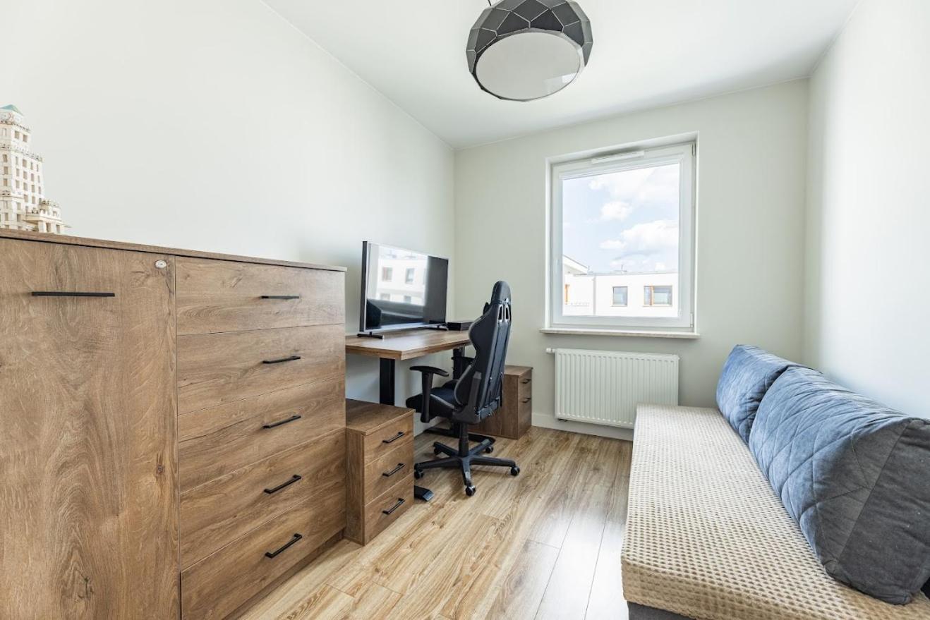 Fajny Apartament Z Parkingiem, Obok Metra. Varsovia Exterior foto